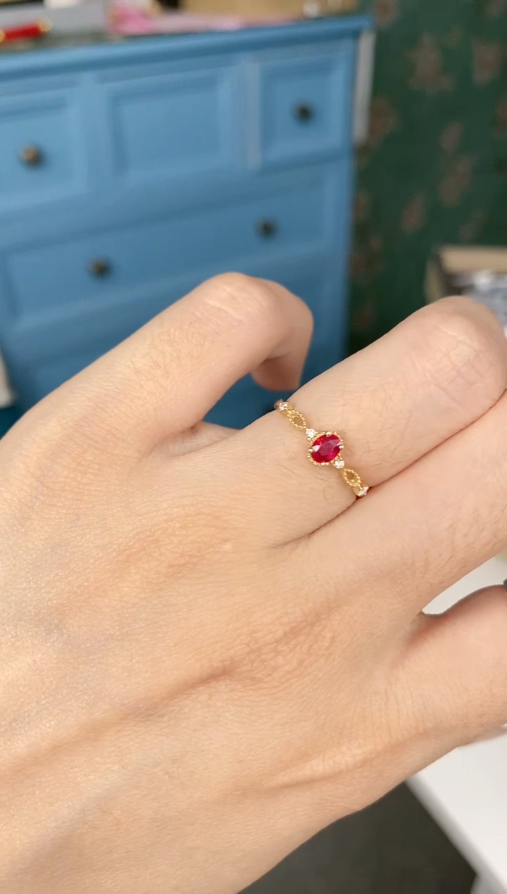 【闪购商品】红宝石戒指18K金镶嵌戒指