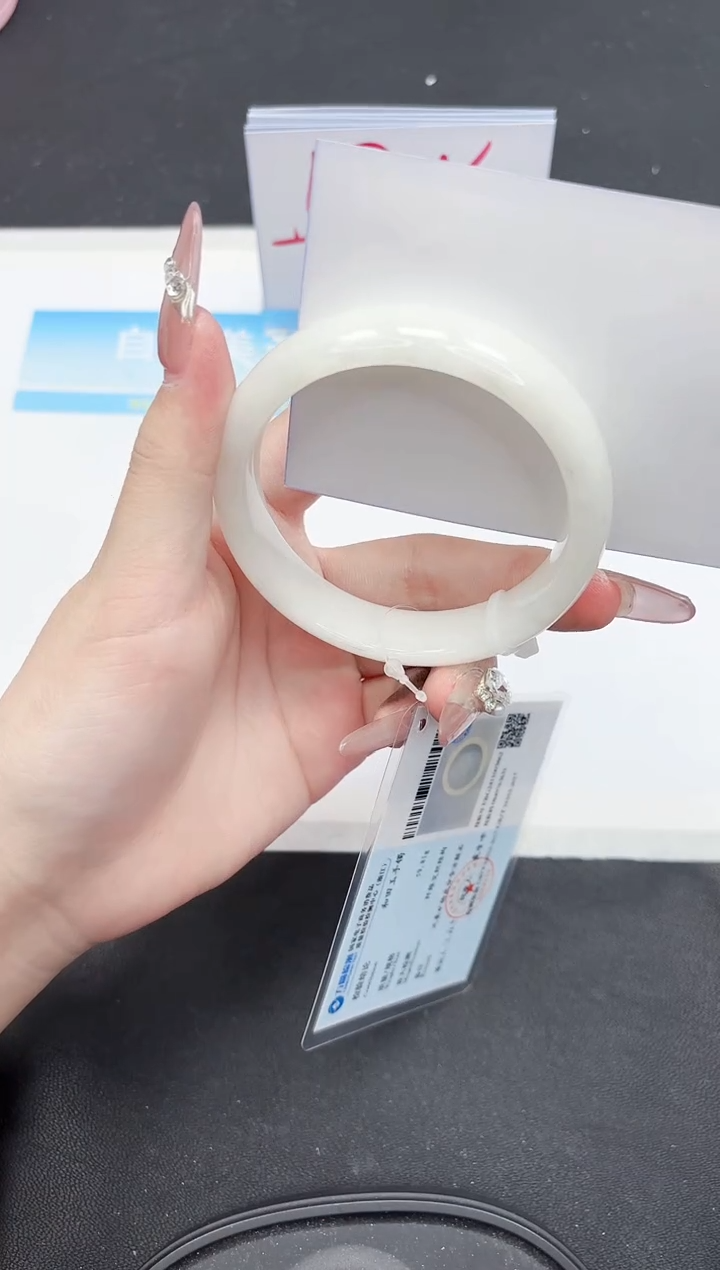 【闪购商品】和田玉手镯未镶嵌282-55.2