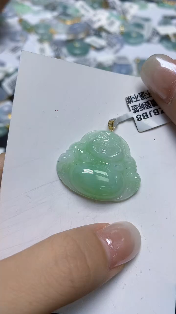 翡翠18K金镶嵌颈饰天然缅甸翡翠A货
