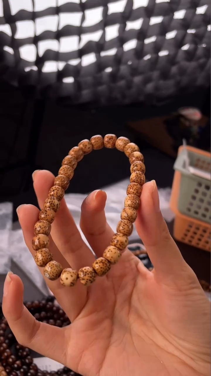 星月菩提手串精工级浅珀桶珠8*7手串