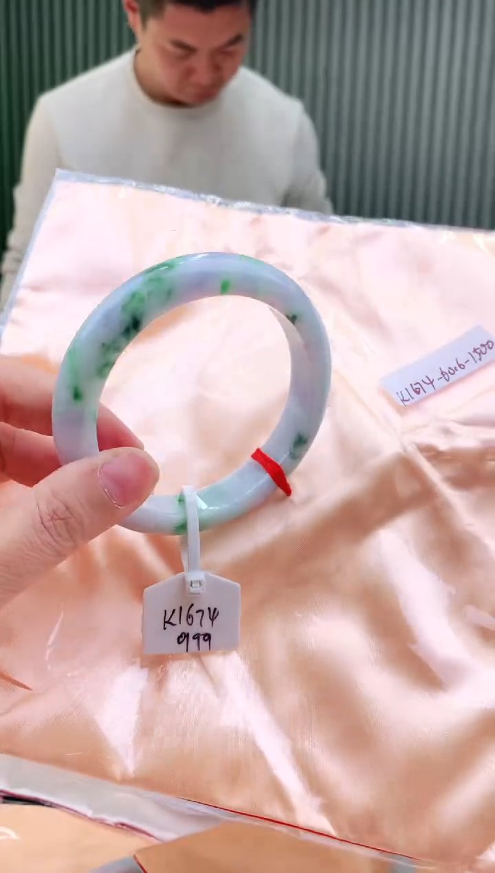 未镶嵌手镯翡翠60+