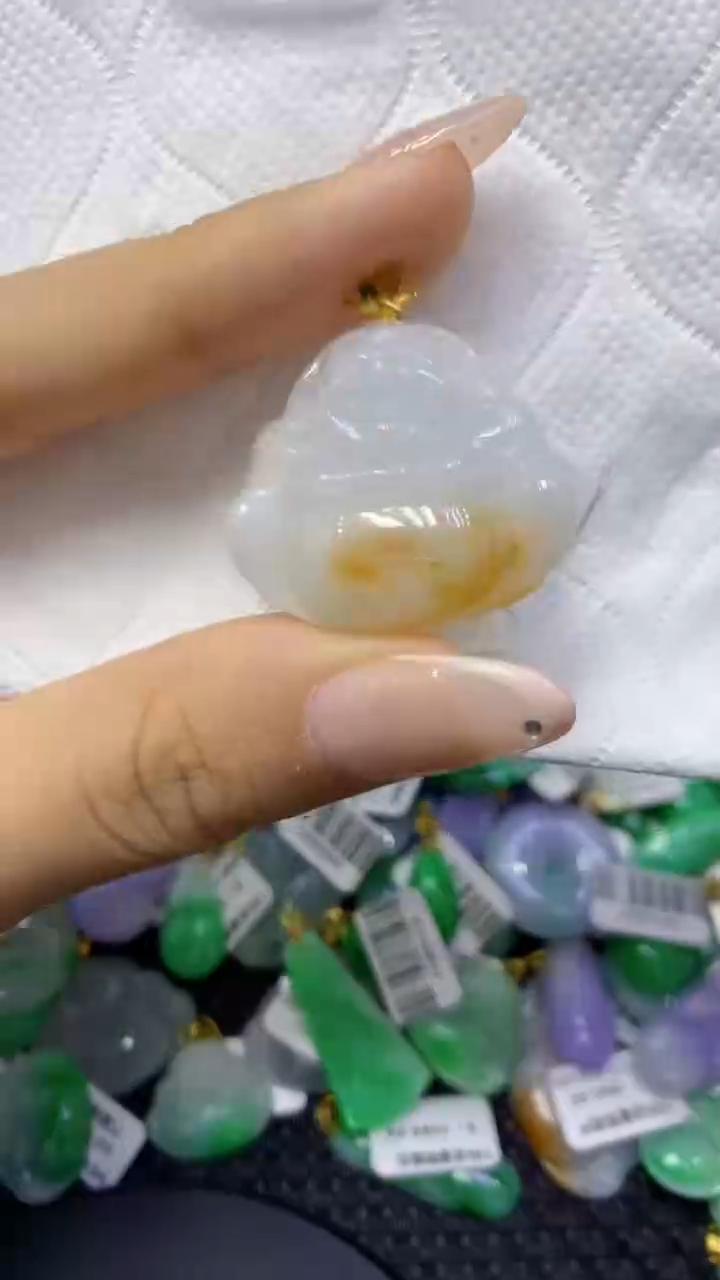 颈饰18K金镶嵌翡翠天然缅甸翡翠A货