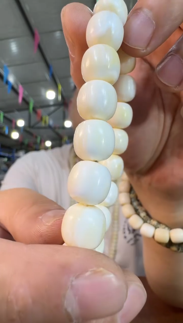 柏香籽/百香籽手串Z30驼牙手串