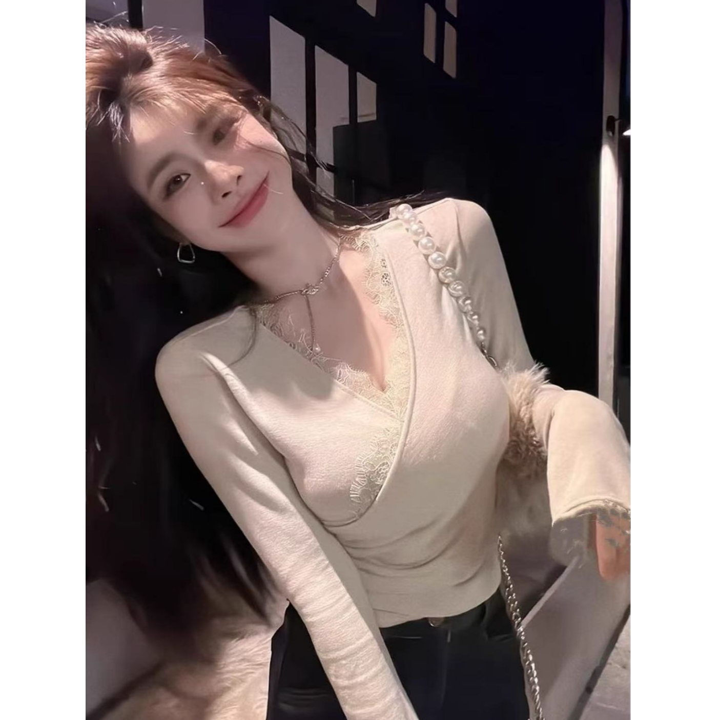 纯欲V领蕾丝花边长袖T恤女冬季【加绒锁温】收腰显瘦内搭打底衫