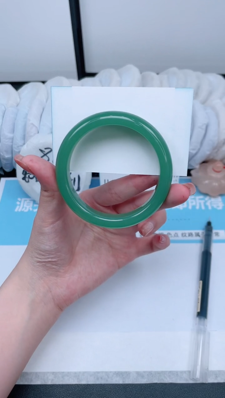 【闪购商品】石英质玉手镯未镶嵌43-58.2