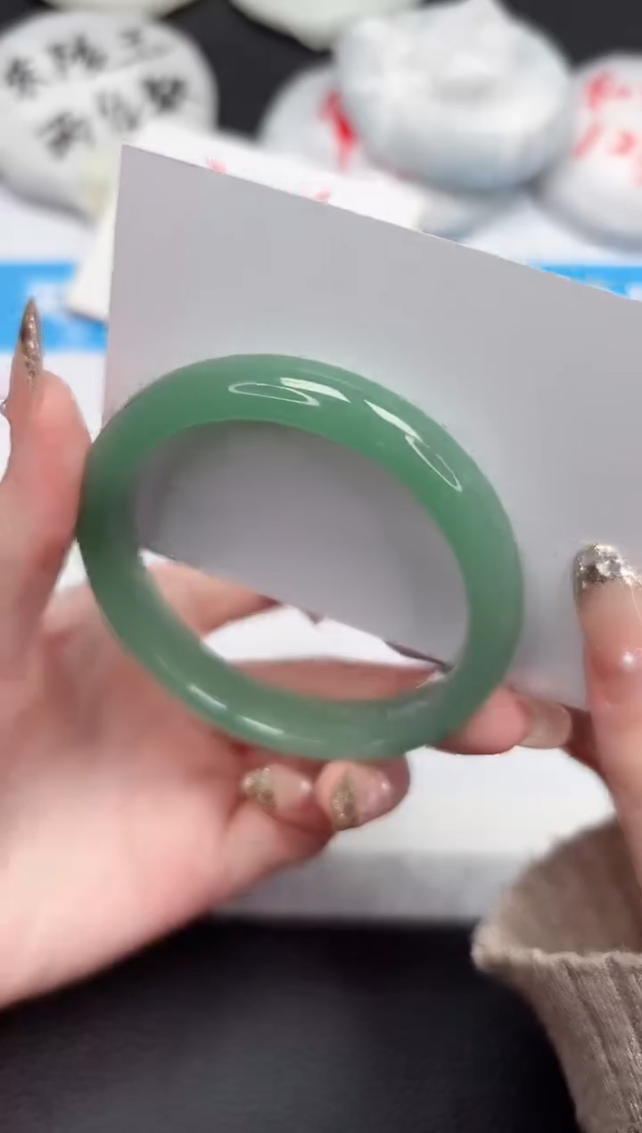 【闪购商品】石英质玉手镯未镶嵌404-57