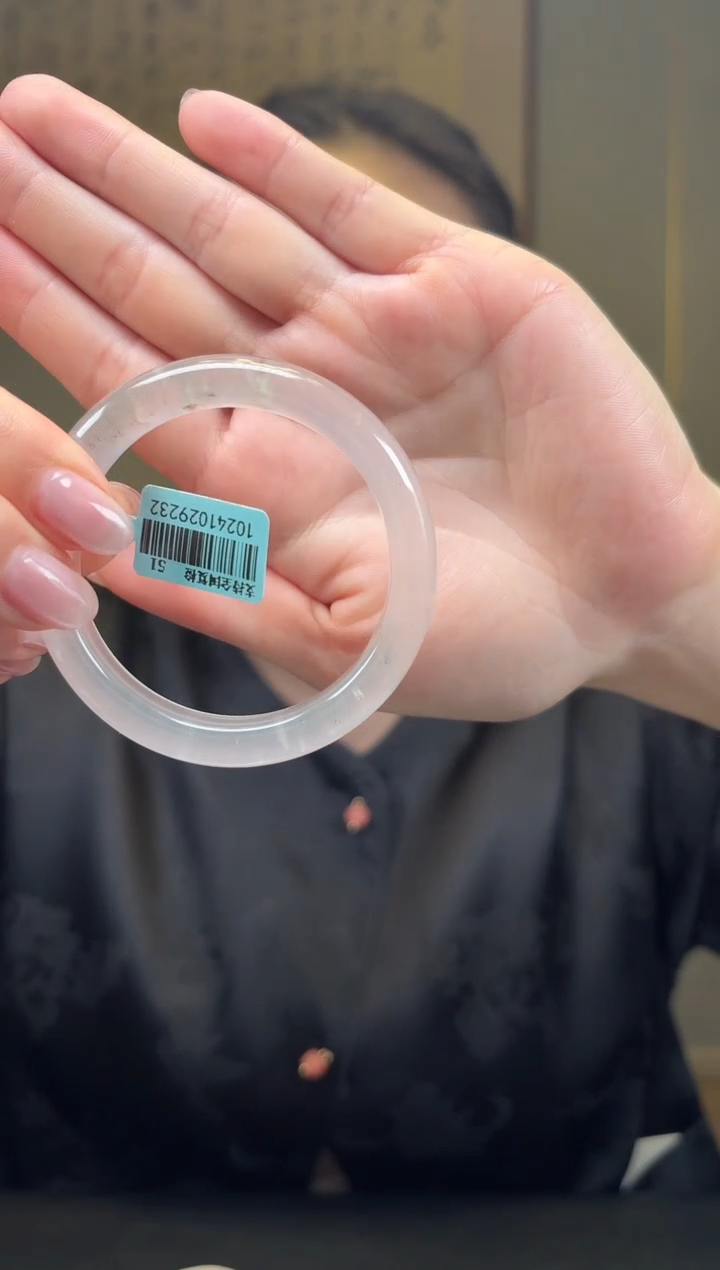 【闪购商品】石英质玉手镯未镶嵌口径51