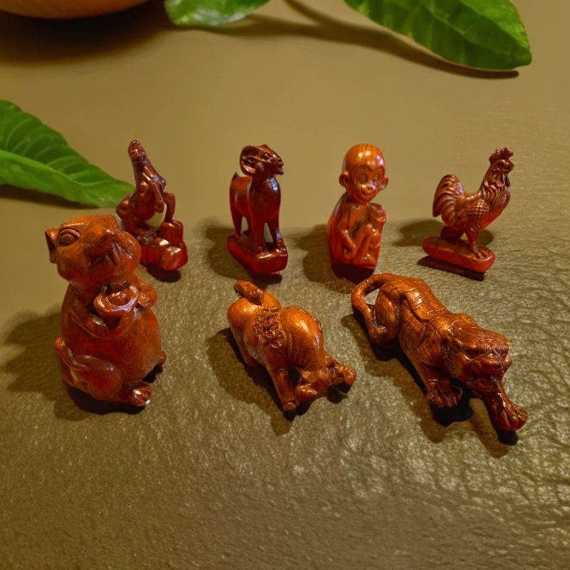 实木十二生肖全套鼠牛虎兔龙蛇马羊猴鸡狗猪吉祥物木制高档小摆件