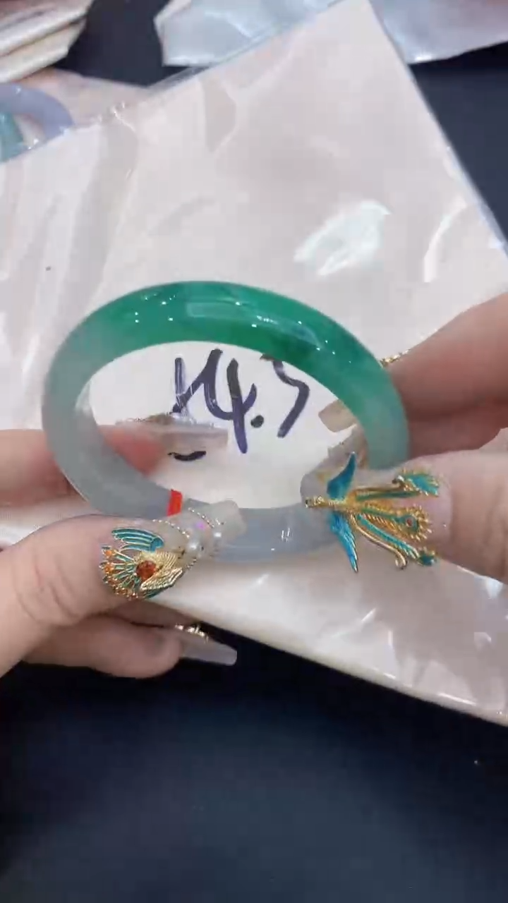 【闪购商品】翡翠手镯未镶嵌0095740347