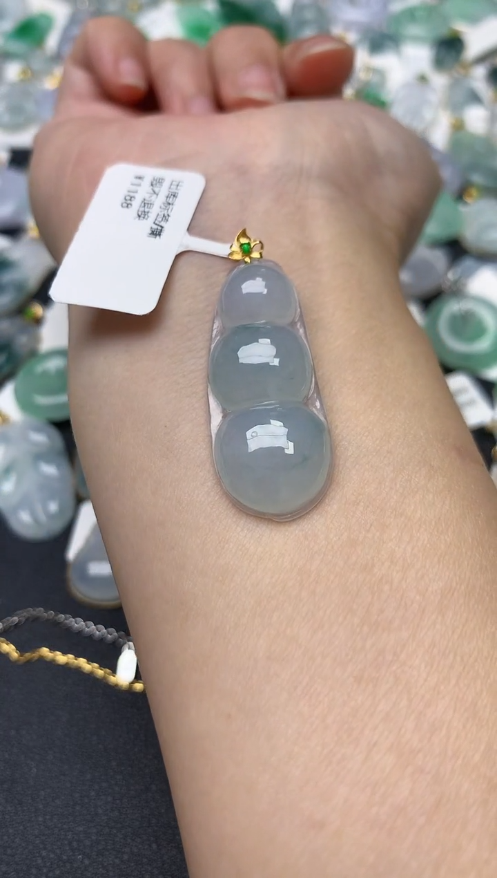 颈饰18K金镶嵌翡翠天然缅甸A货翡翠