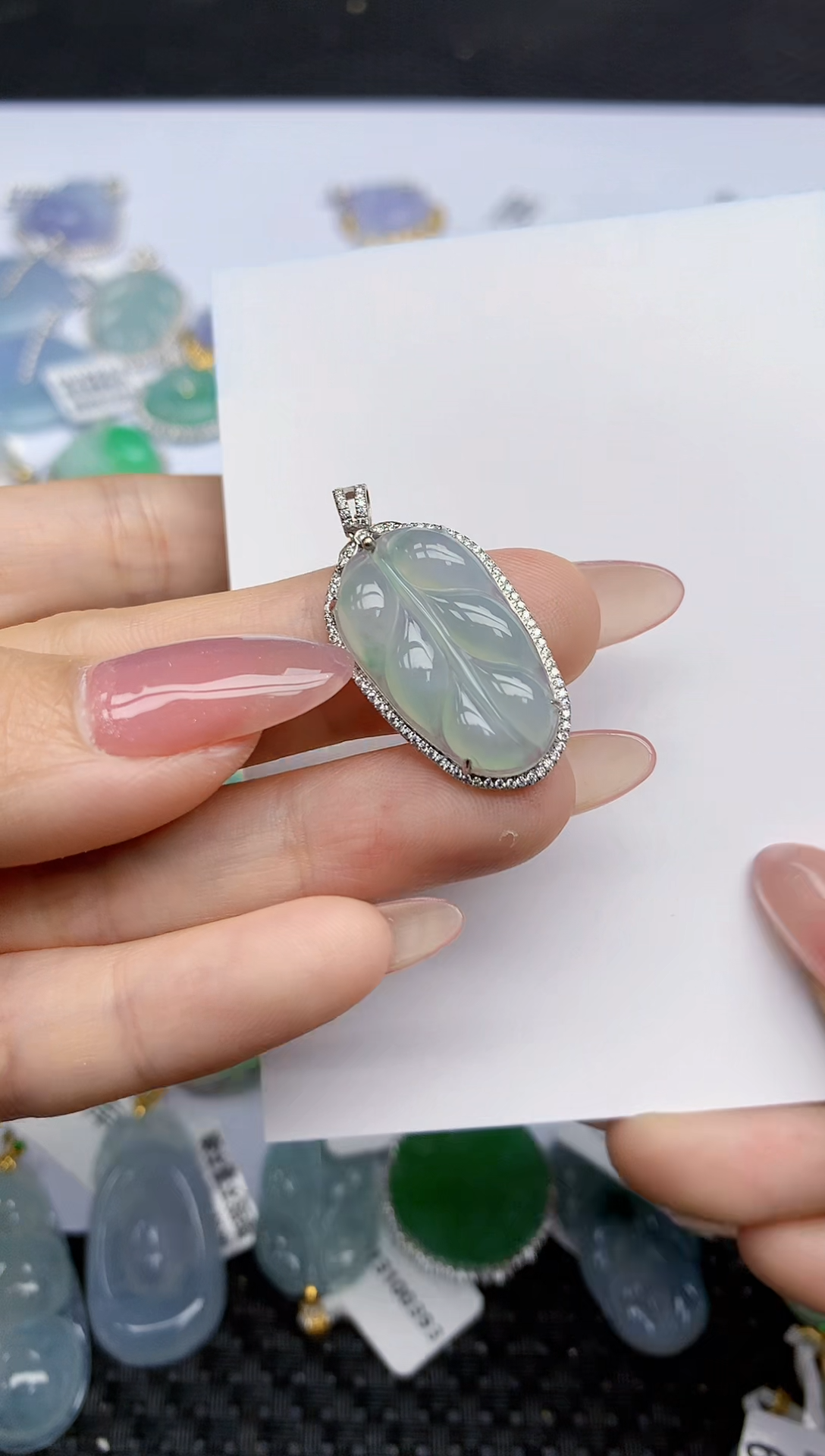 【闪购商品】翡翠挂件18K金镶嵌天然翡翠A货