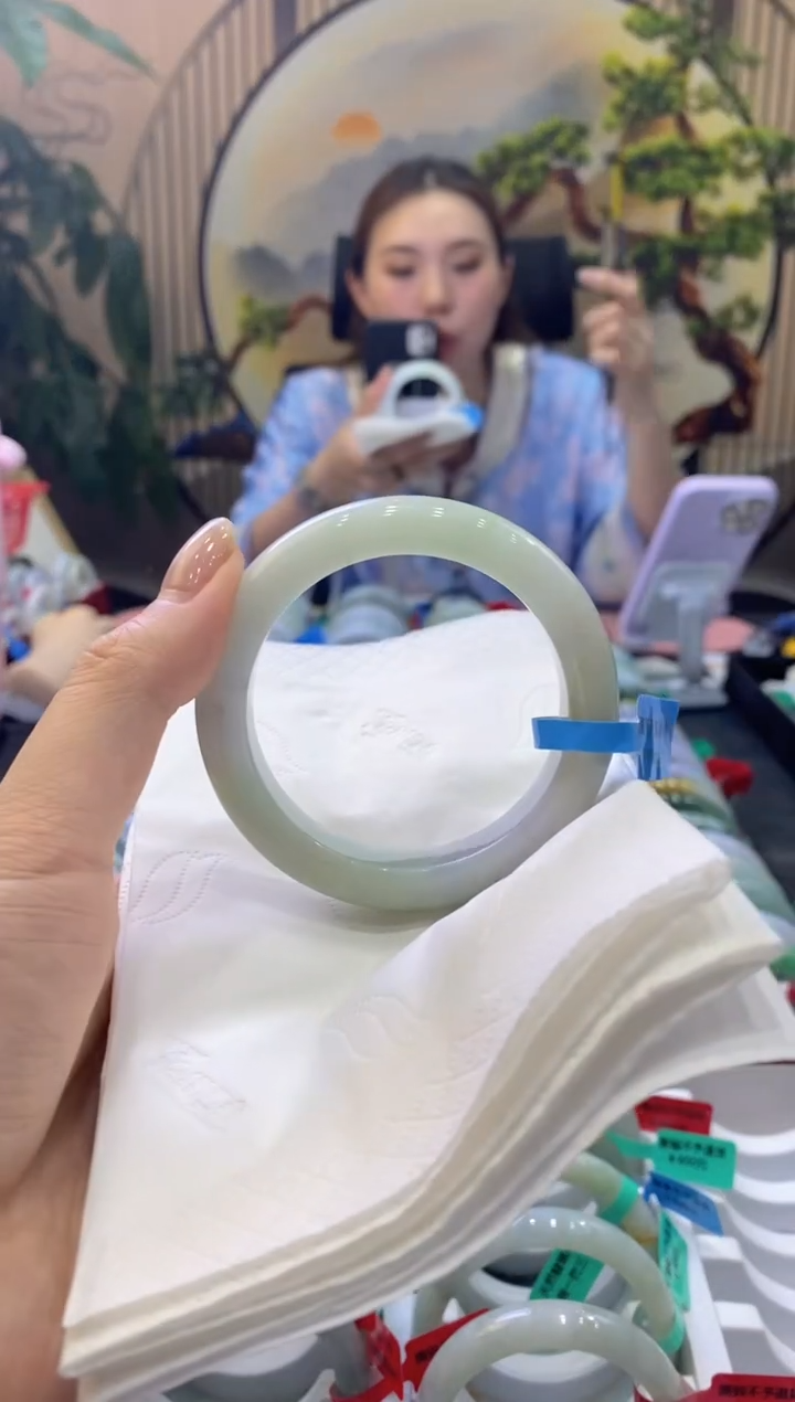 翡翠手镯未镶嵌00002084