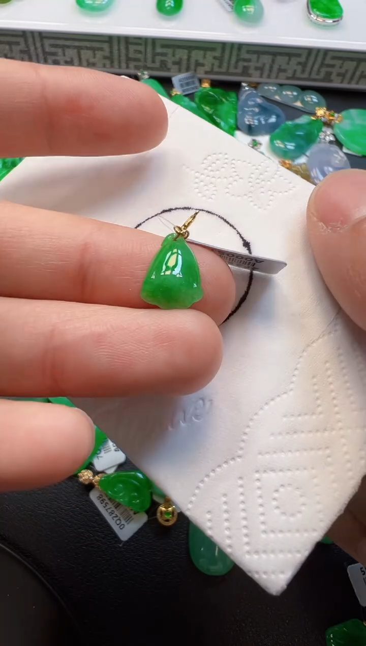 【闪购商品】翡翠吊坠(不含链)18K金镶嵌388