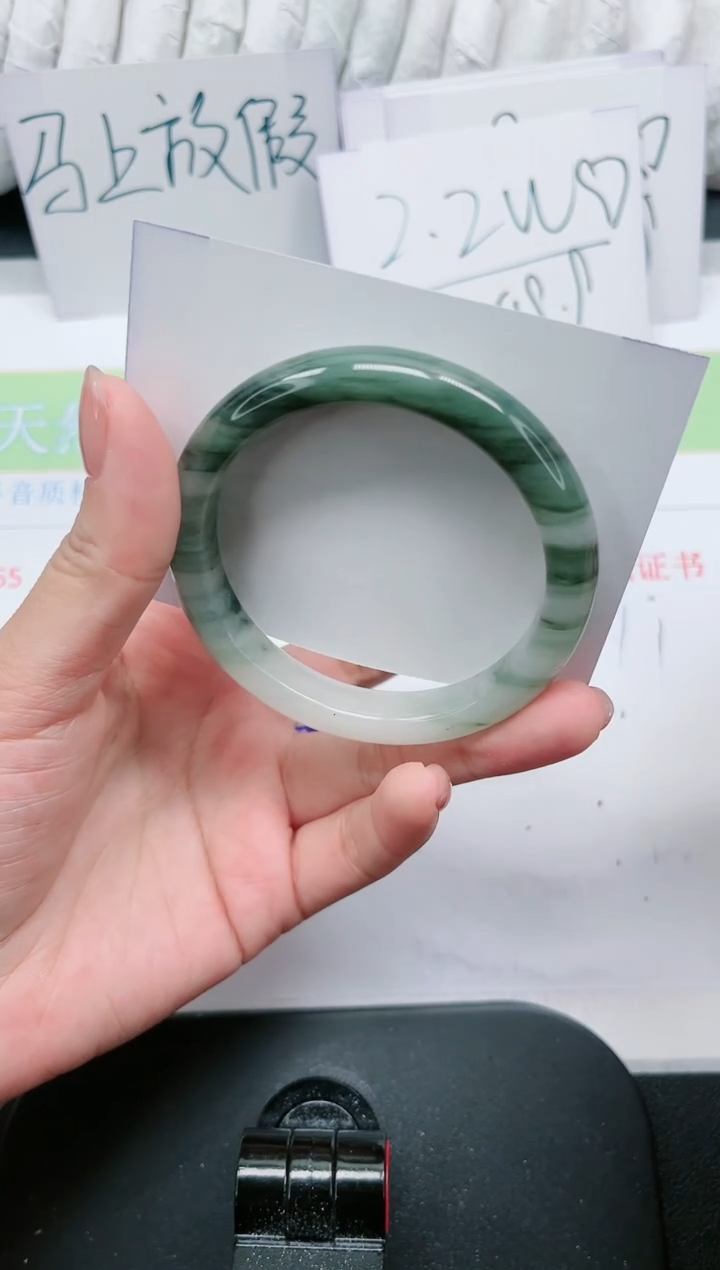 【闪购商品】石英质玉手镯未镶嵌370-54.5