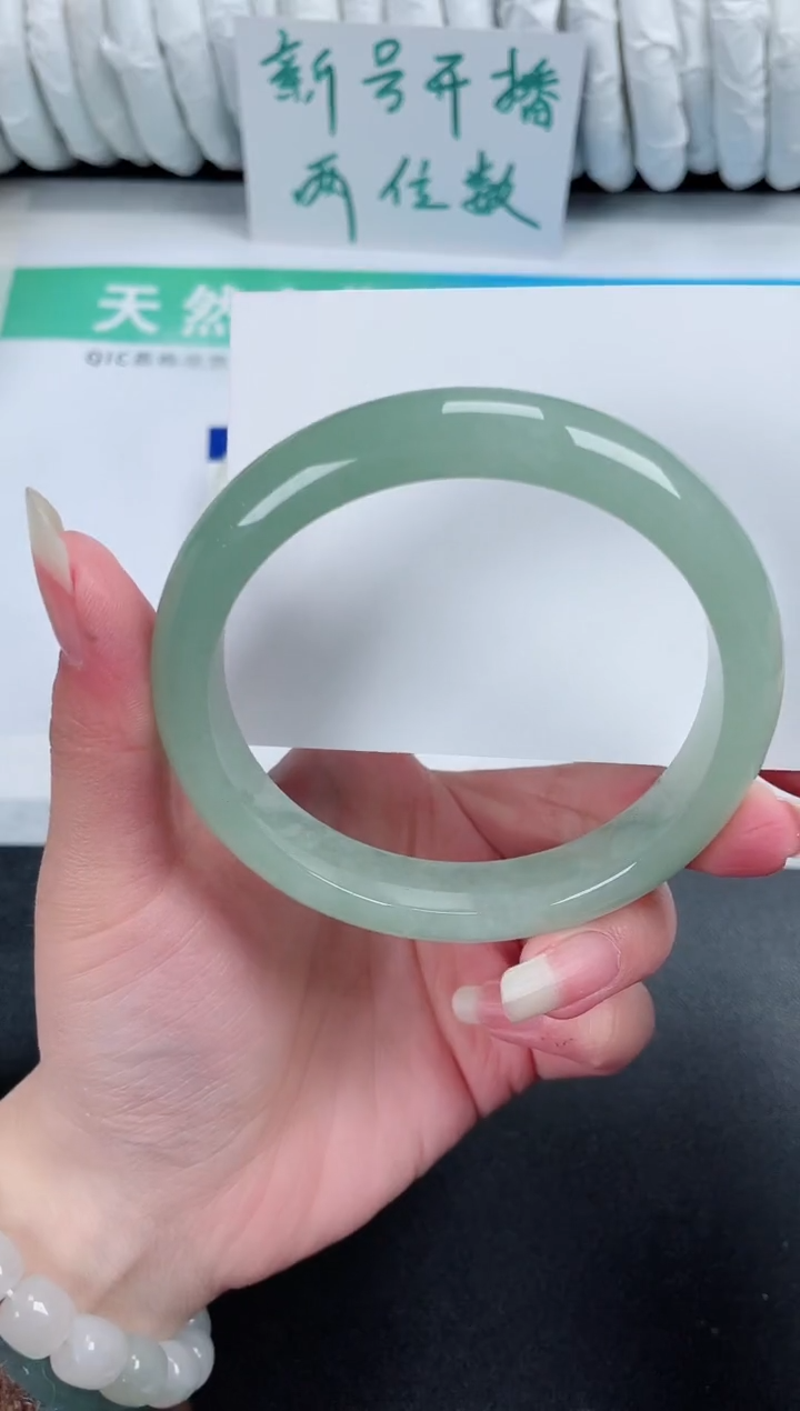 【闪购商品】石英质玉手镯未镶嵌402-64.2