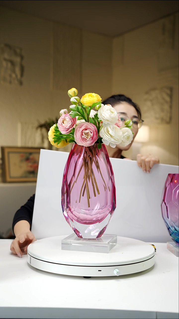 手工艺品琉璃金红色切面花瓶微瑕