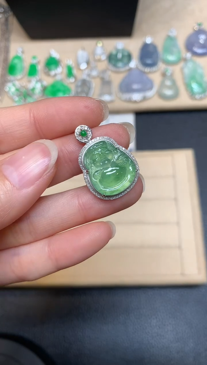 【闪购商品】翡翠颈饰18K金镶嵌财神【无服务费