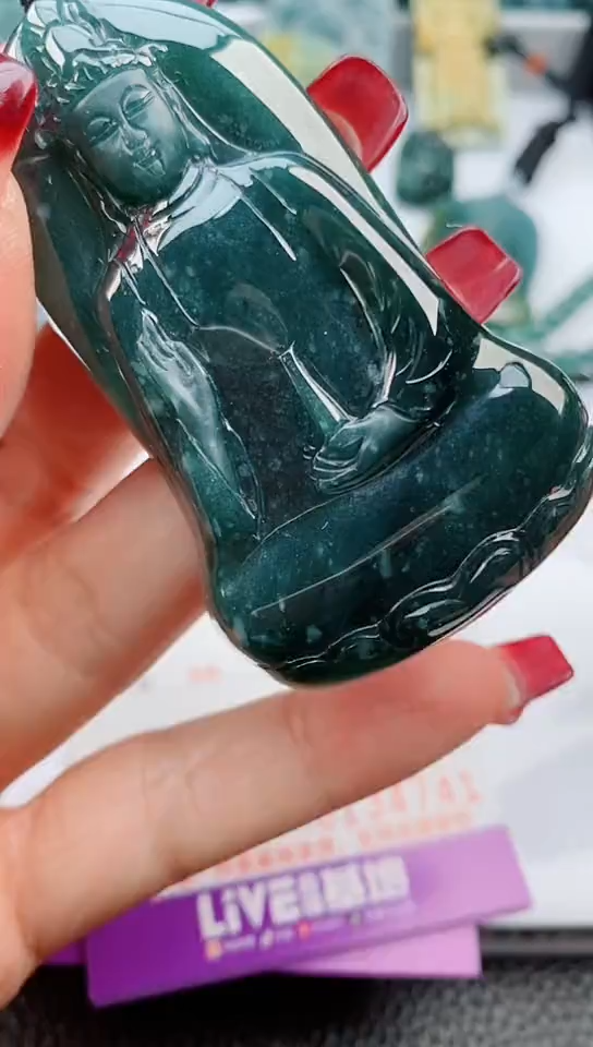 【闪购商品】翡翠颈饰未镶嵌               