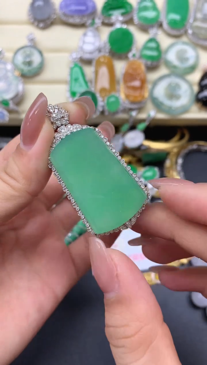 颈饰18K金镶嵌翡翠463-中国好珍宝