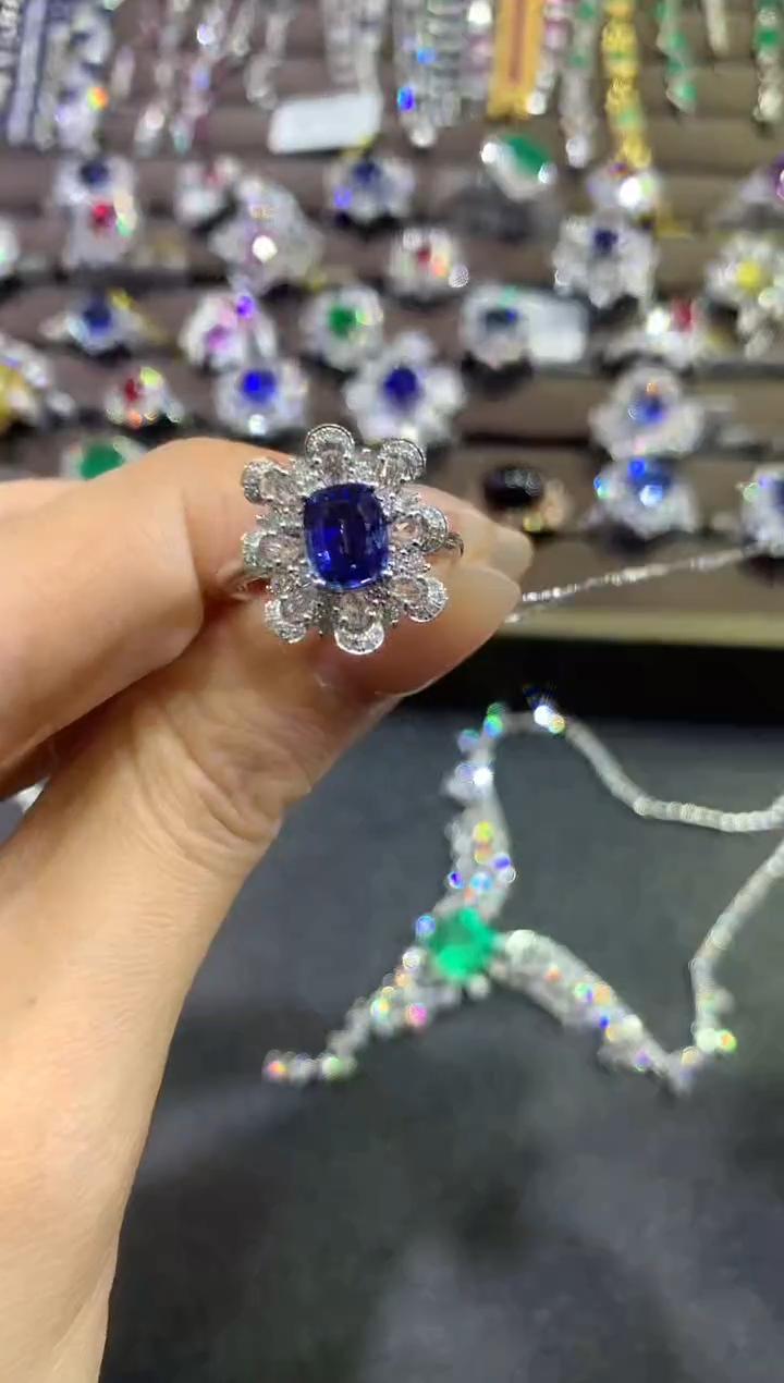 【闪购商品】蓝宝石戒指18K金镶嵌a481      