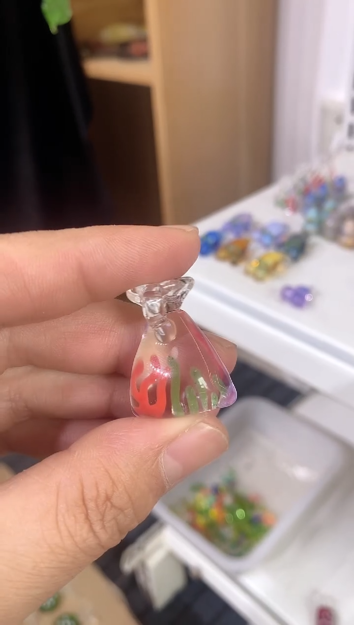 琉璃手工艺品进口鱼带子