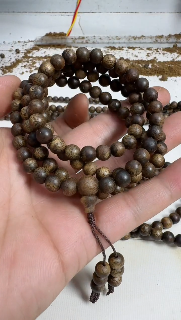 【闪购商品】沉香手串乌身0.7规格多圈17克虫漏