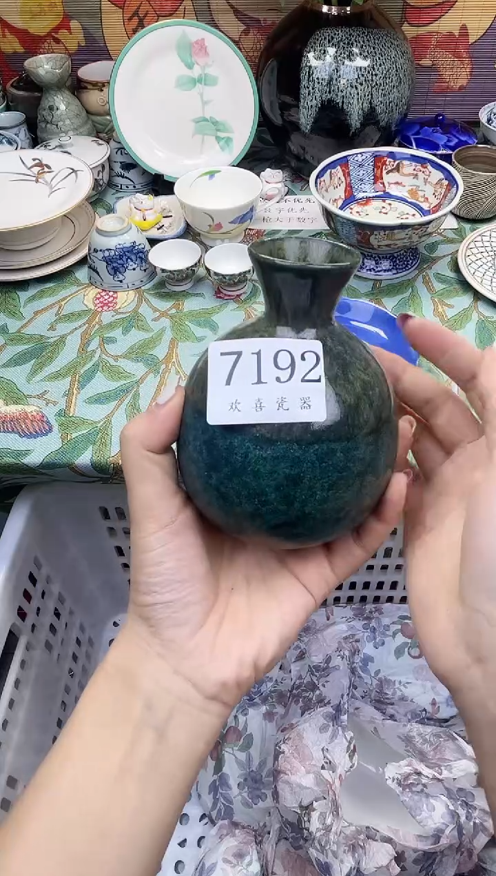瓷片依***n           7192