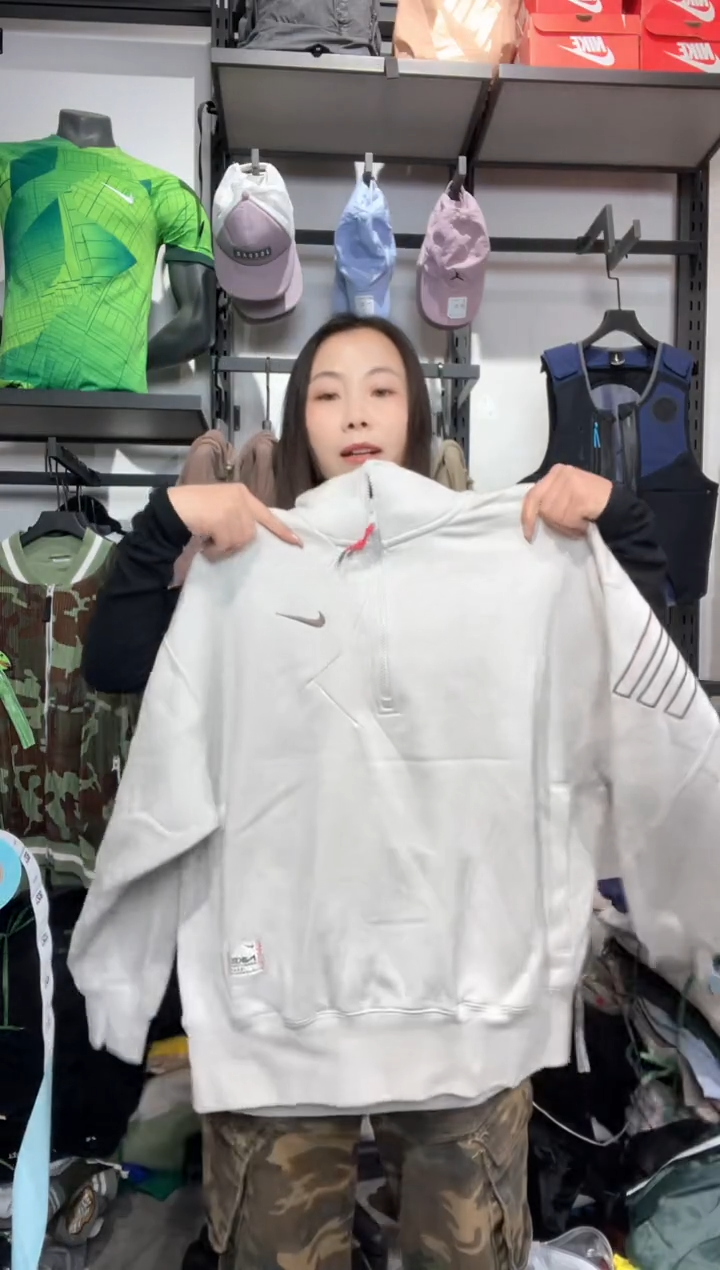 1205 闪购编码  运动卫衣裤以直播间过款为准 尺码. M