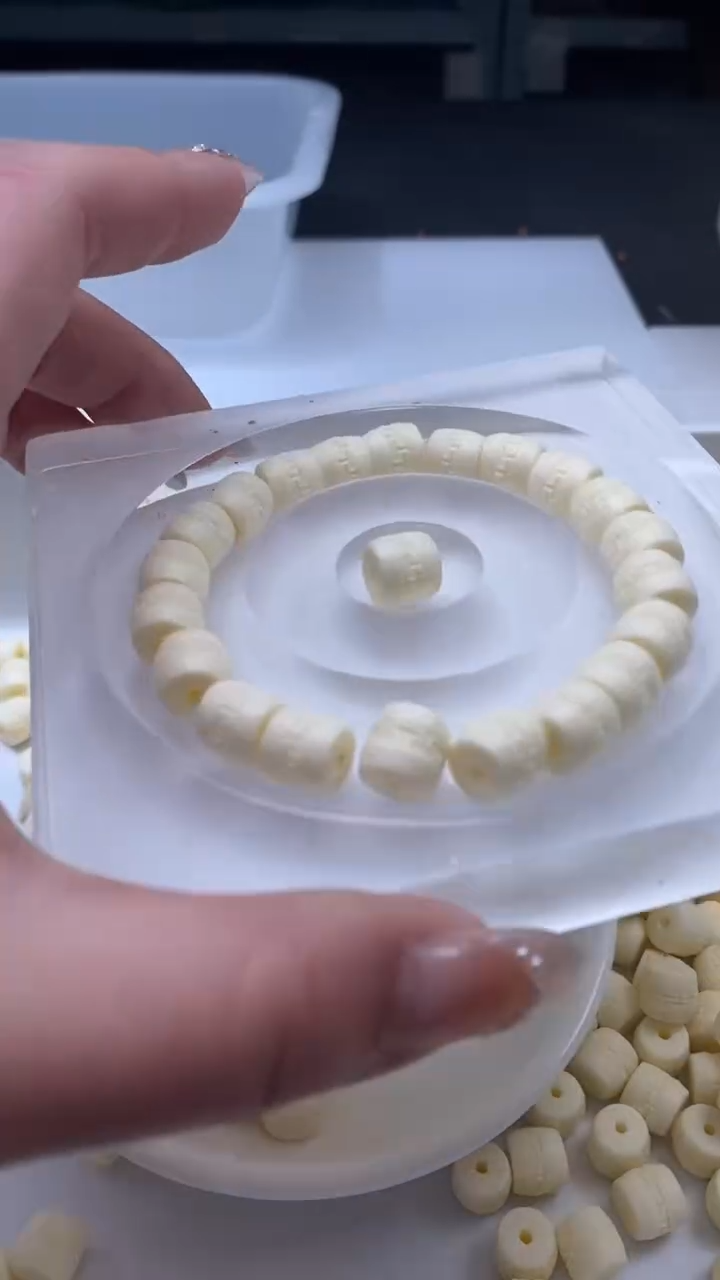 檀香木散珠w3128牙牙回纹桶珠9*8mm*2颗