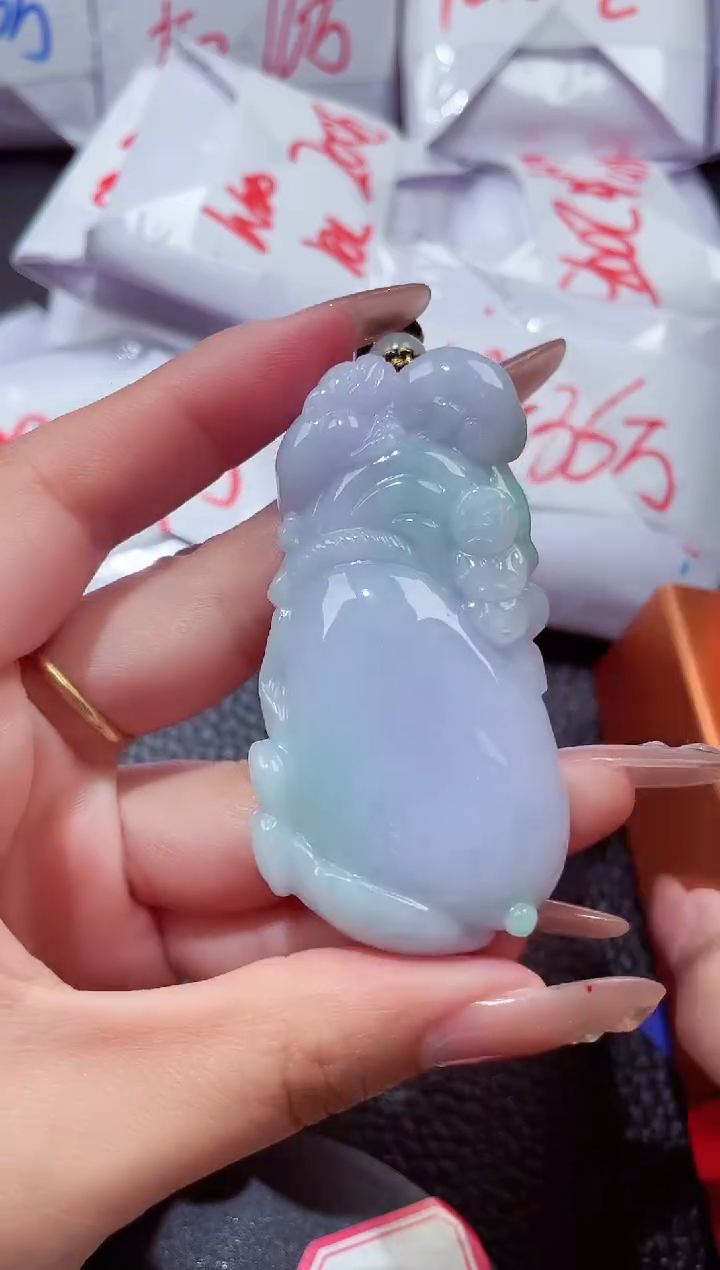 颈饰未镶嵌翡翠20260104