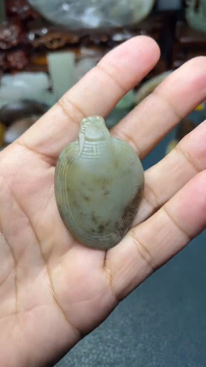 未镶嵌和田玉挂件-