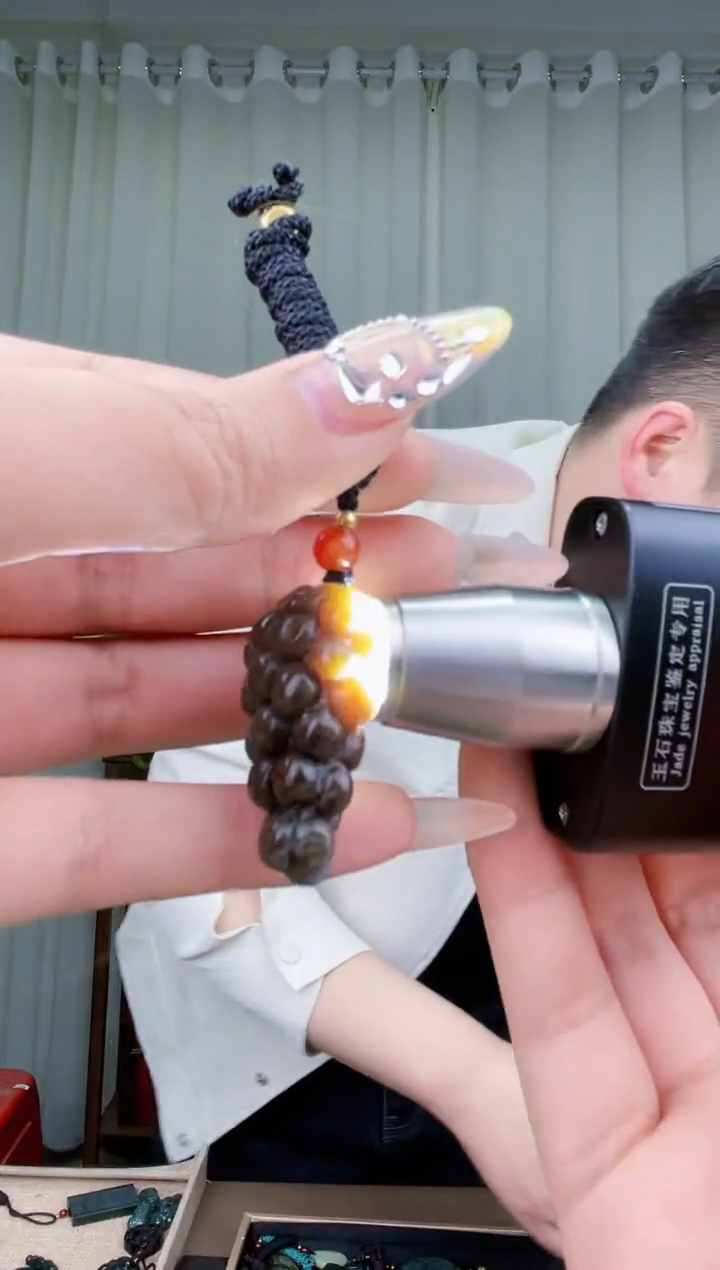 【闪购商品】和田玉挂件未镶嵌拍一发一，多样性发货！