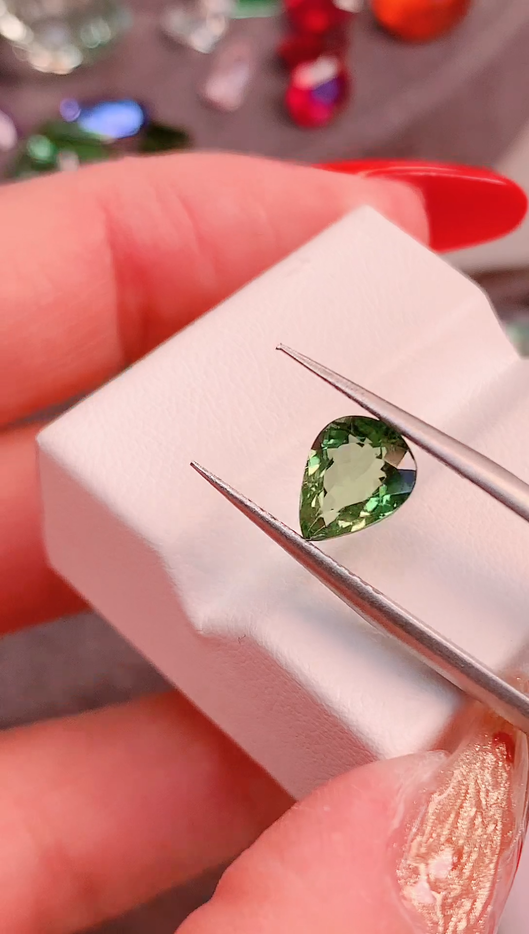 未镶嵌珠宝半成品绿色碧玺水滴1.53ct