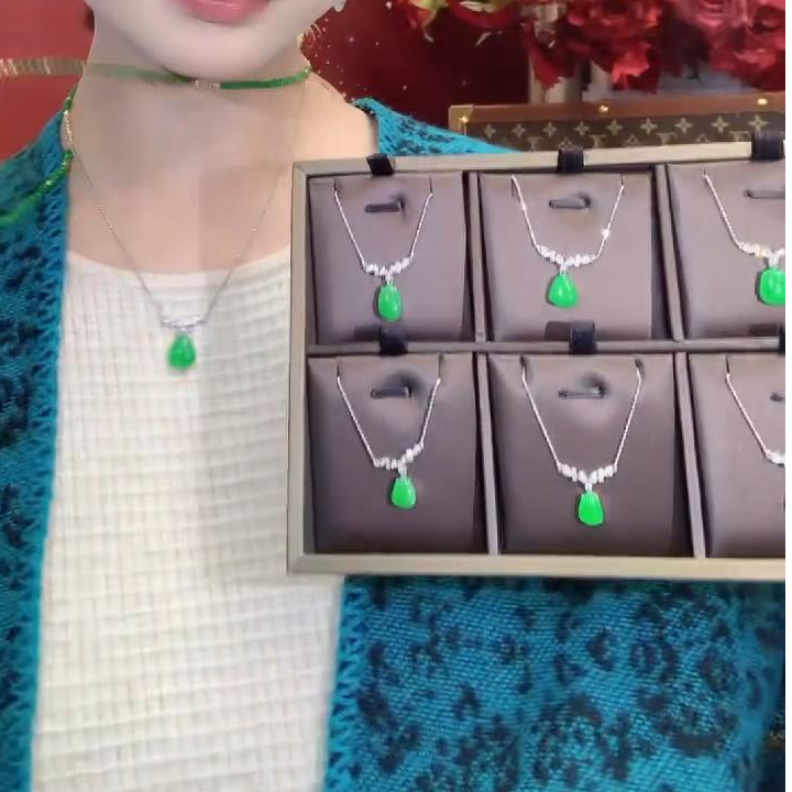 【云中意】18K金翡翠套链-多样性发货一件-lhy