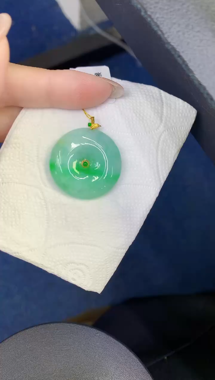 颈饰18K金镶嵌翡翠缅甸天然翡翠A货