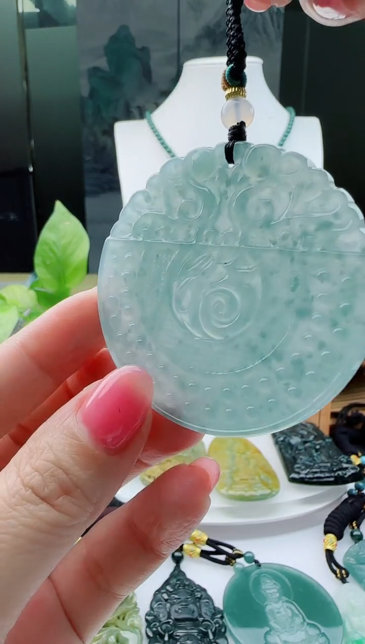 【闪购商品】翡翠颈饰未镶嵌多样性随机一件发货