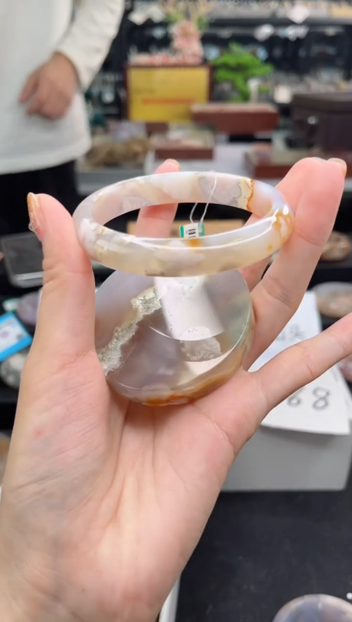 【闪购商品】石英质玉手镯未镶嵌60圈口（赠品镯心）1507564