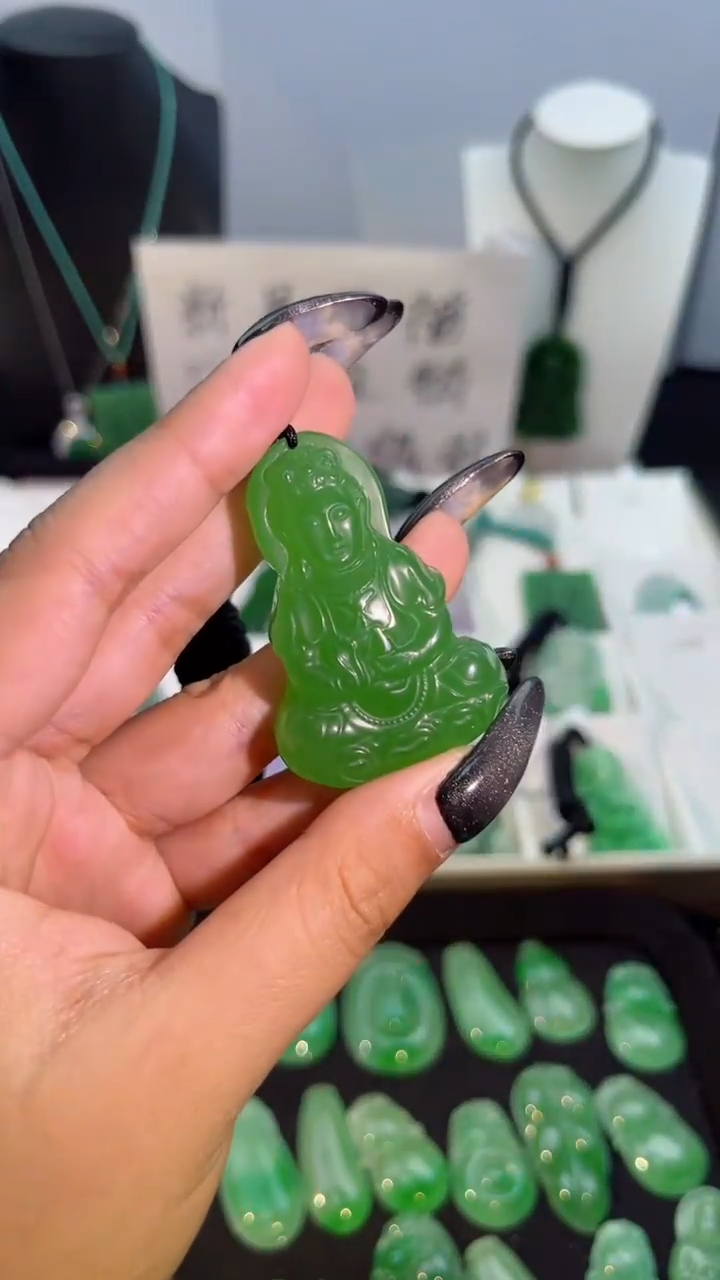 【闪购商品】翡翠手串未镶嵌 翡翠颈饰未镶嵌天然翡翠吊坠