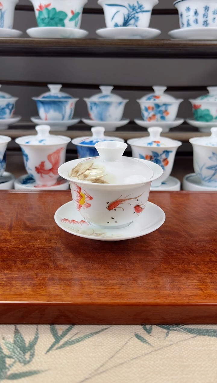 全品荷花鱼聚130ml三才盖碗