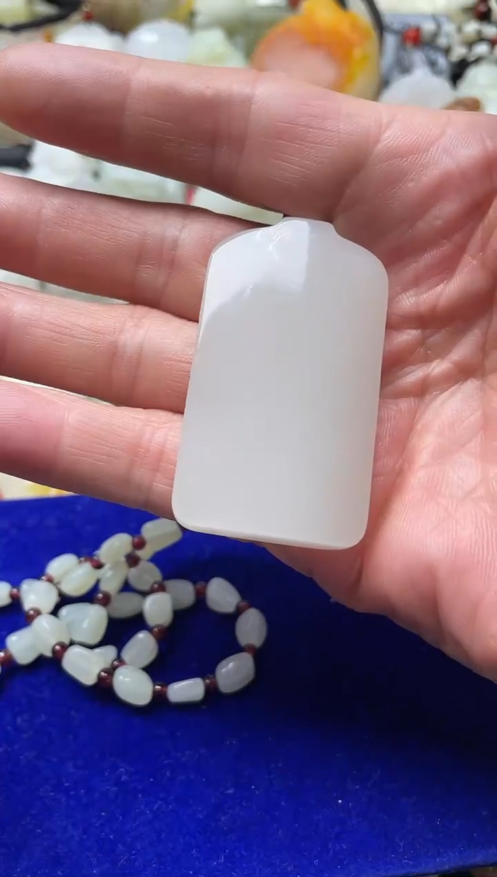 未镶嵌和田玉挂件花****?挂件