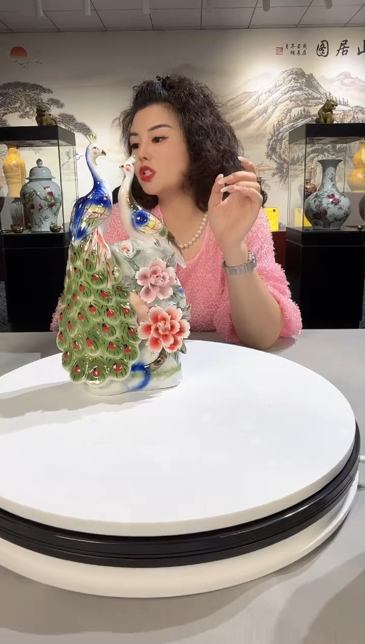 陶瓷景德镇孔雀摆件