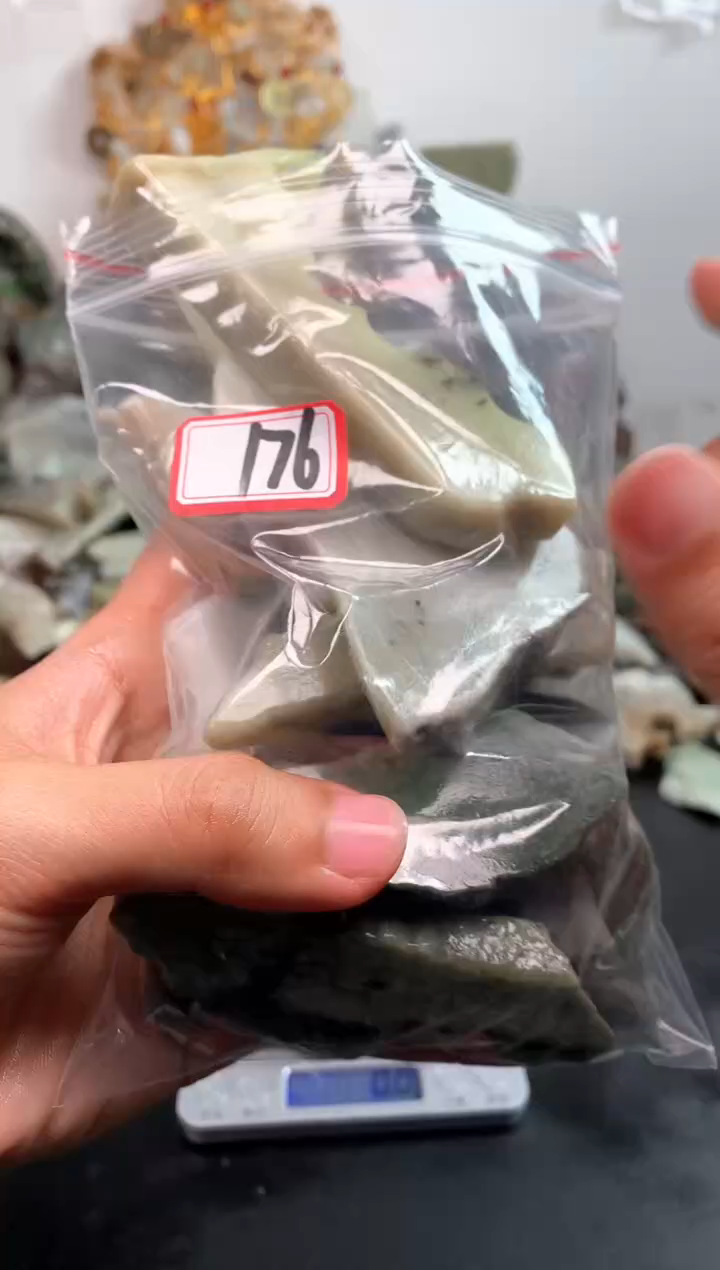 未镶嵌和田玉摆件176