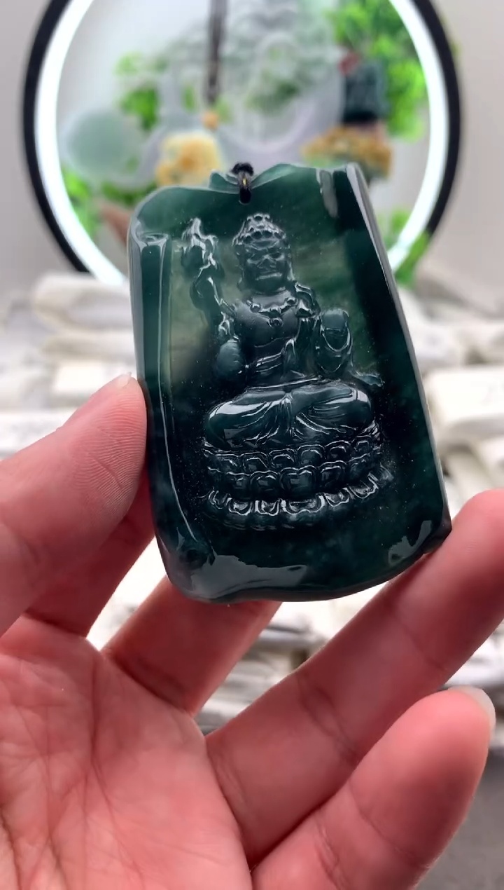 【闪购商品】翡翠颈饰未镶嵌不动明王