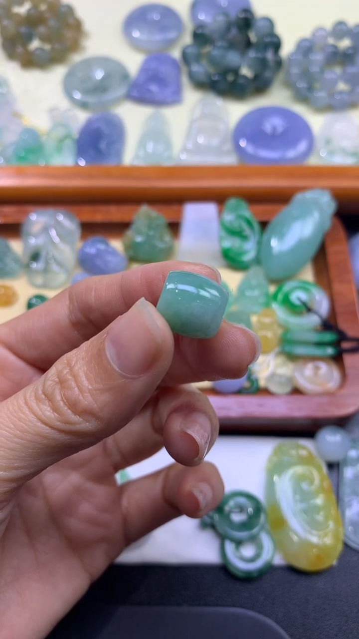 【闪购商品】定制翡翠未镶嵌翡翠