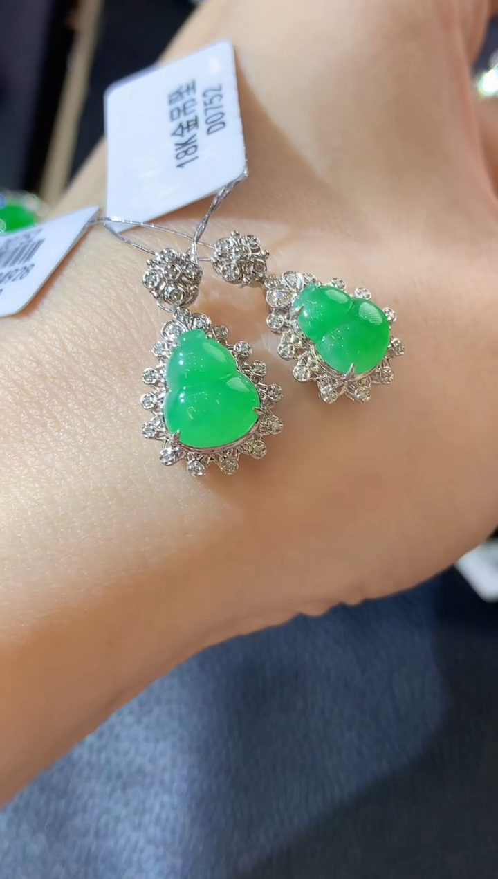 【闪购商品】翡翠18K金镶嵌吊坠(不含链)W17 多样性发货一件