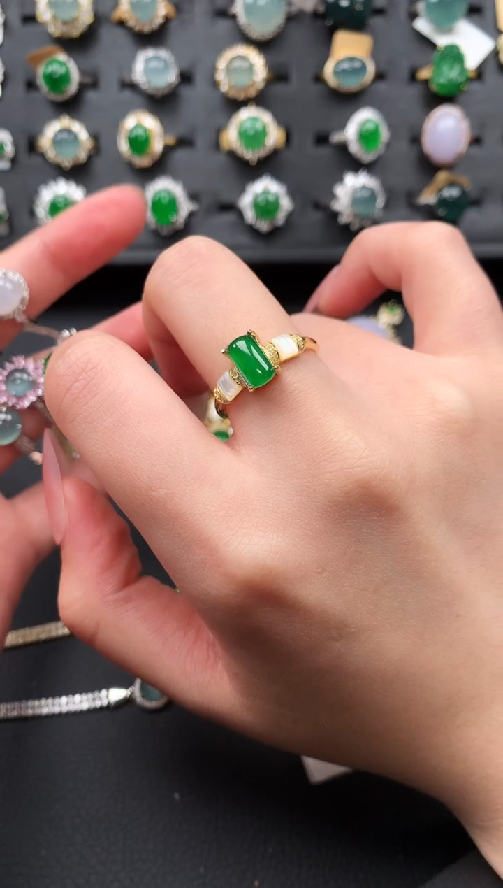 【闪购商品】翡翠戒指银S925镶嵌52141