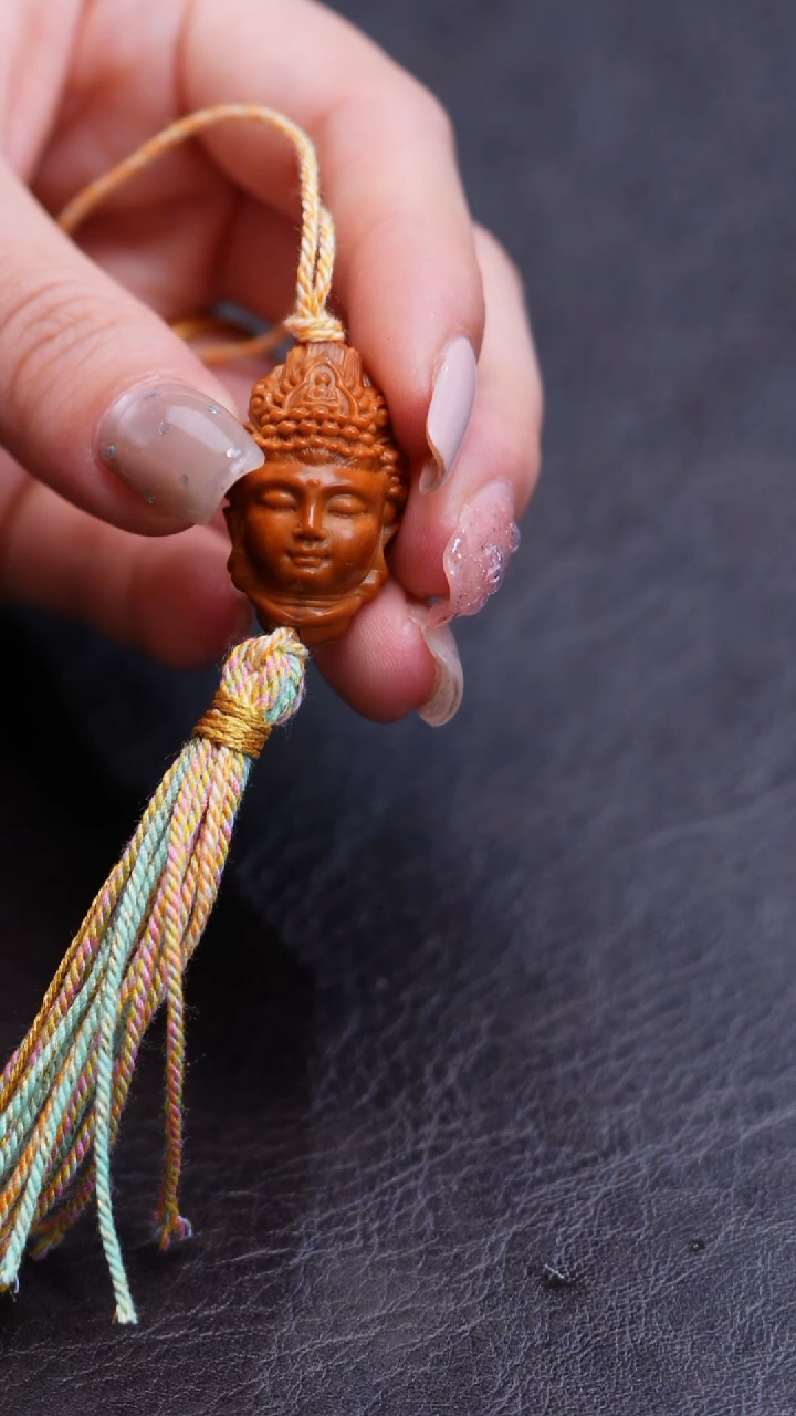 橄榄核吊坠福利观音