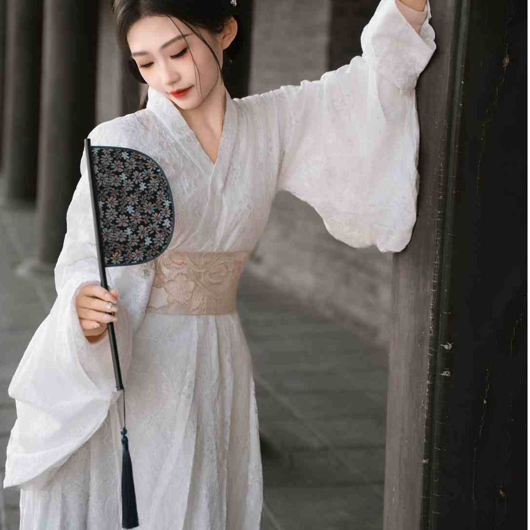 【靛芬】战国袍扇子配饰古风刀扇仙气古代汉服扇新中式拍照流苏道具