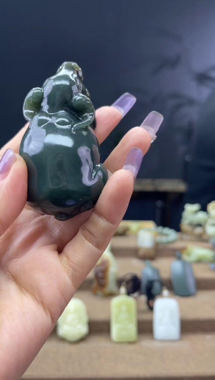 颈饰未镶嵌和田玉1