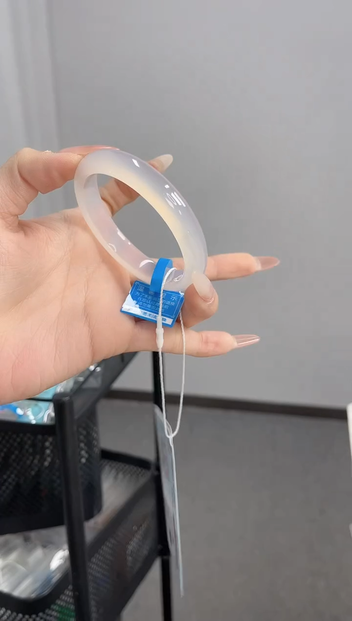 【闪购商品】玛瑙/玉髓手镯未镶嵌56-57圈